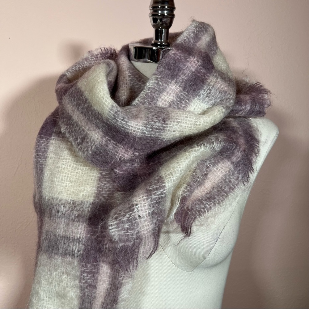Foxford Scotland wool mohair fuzzy cream lavender plaid vintage Winter scarf